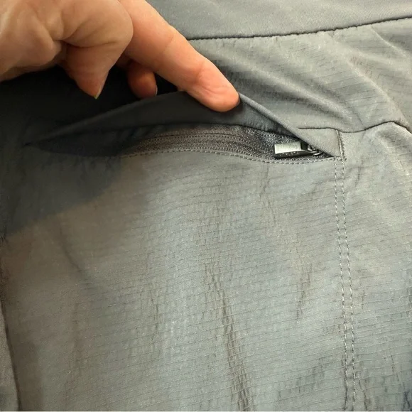 Athleta Woman’s Gray Pants Size 12 - Picture 6 of 14